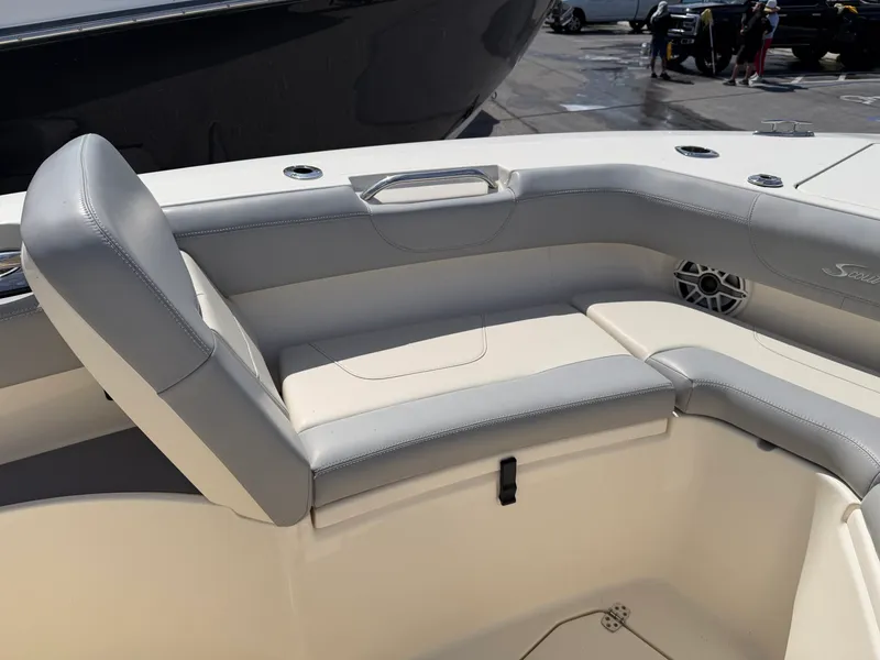 Slide: The Image of Scout 305 LXF 2023 - 13