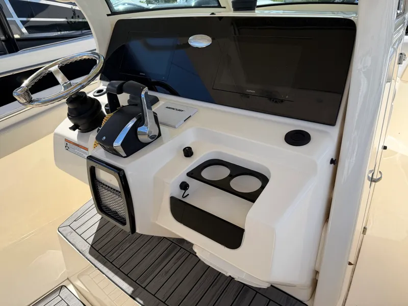 Slide: The Image of Scout 305 LXF 2023 - 17