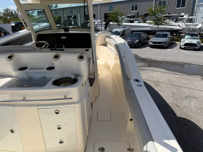 Slide: The Image of Scout 305 LXF 2023 - 18