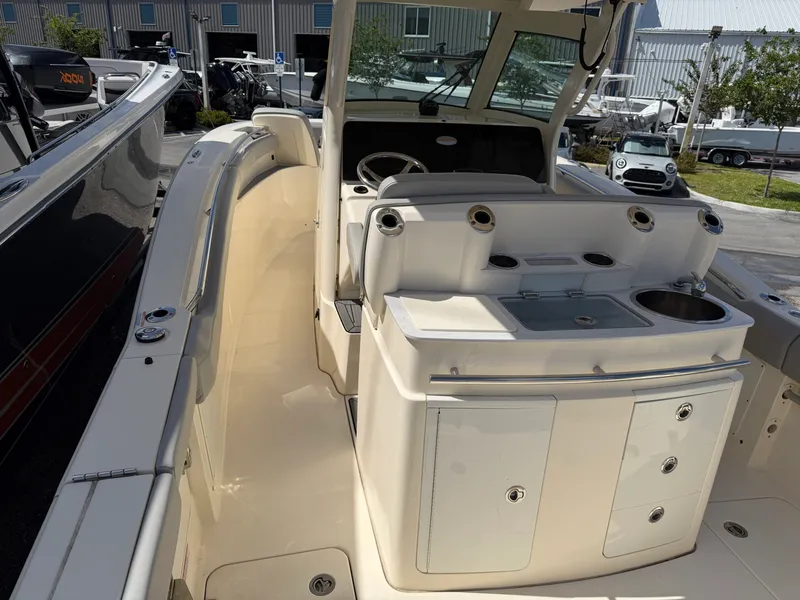 Slide: The Image of Scout 305 LXF 2023 - 3