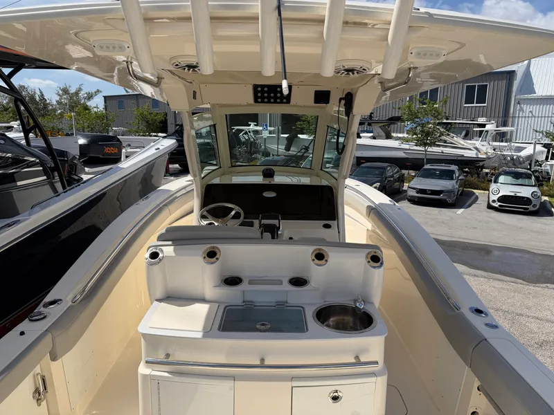 Slide: The Image of Scout 305 LXF 2023 - 4