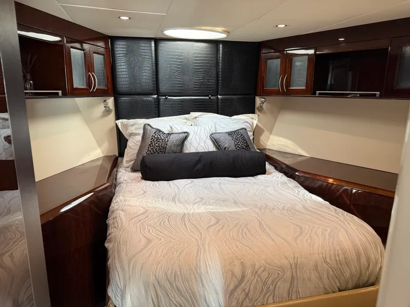 Slide: The Image of Lazzara Yachts 75 LSX 2008 - 37