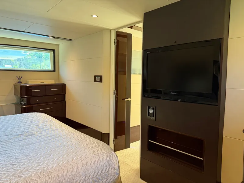 Slide: The Image of Lazzara Yachts 75 LSX 2008 - 53