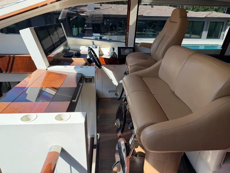 Slide: The Image of Lazzara Yachts 75 LSX 2008 - 1