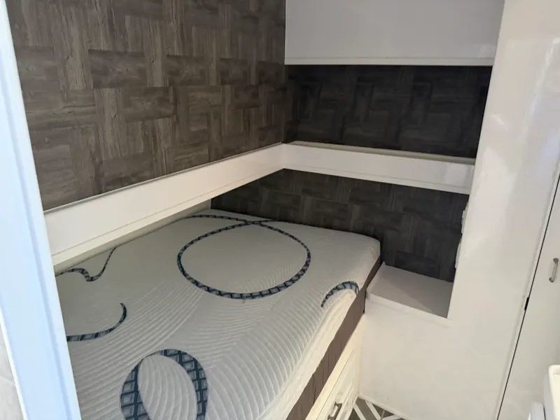 Slide: The Image of Ocean 55 Sport Convertible 1984 - 38