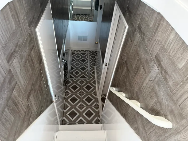 Slide: The Image of Ocean 55 Sport Convertible 1984 - 40