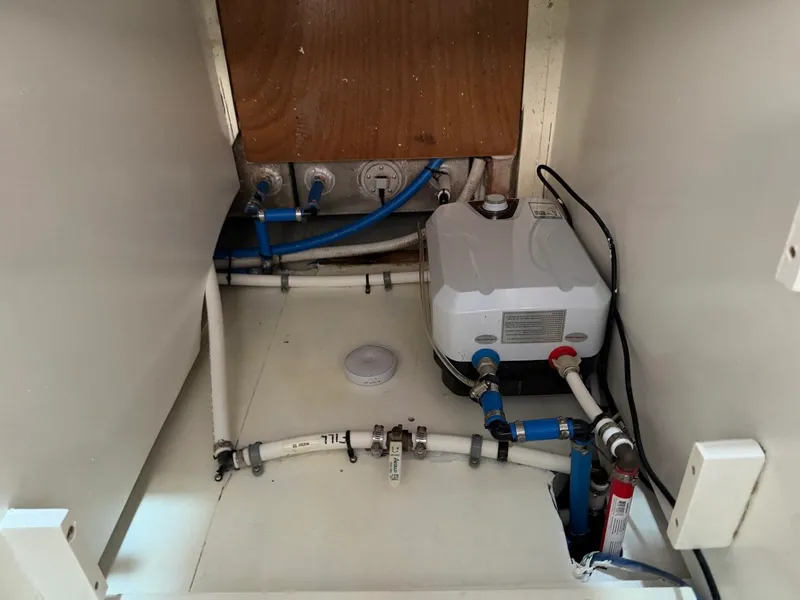 Slide: The Image of Ocean 55 Sport Convertible 1984 - 48