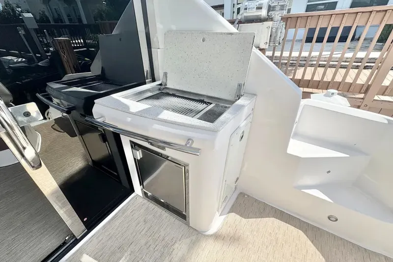 Slide: The Image of Regal 42 Sport Coupe 2016 - 10