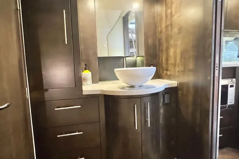 Slide: The Image of Regal 42 Sport Coupe 2016 - 36