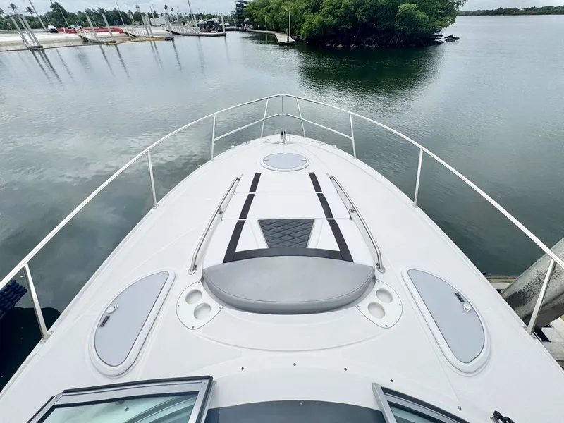 Slide: The Image of Monterey 355 SY 2021 - 15