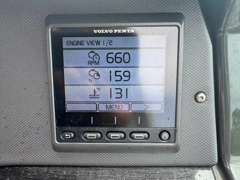 Slide: The Image of Monterey 355 SY 2021 - 18