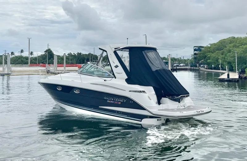 Slide: The Image of Monterey 355 SY 2021 - 3