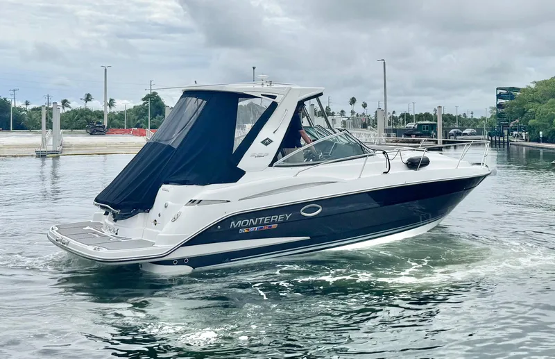 Slide: The Image of Monterey 355 SY 2021 - 8