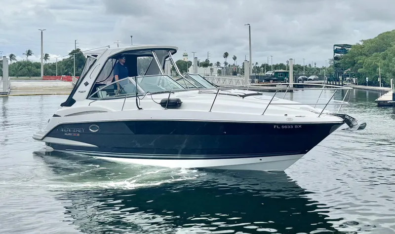 Slide: The Image of Monterey 355 SY 2021 - 9