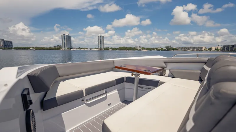 Slide: The Image of Cruisers 38 GLS 2021 - 74