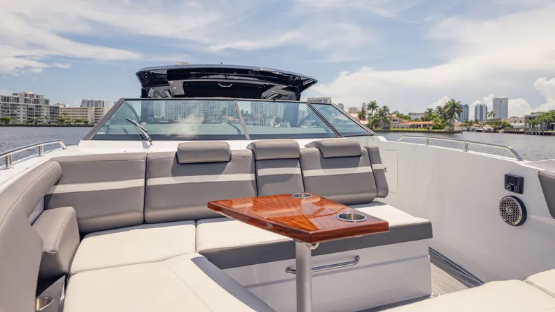 Slide: The Image of Cruisers 38 GLS 2021 - 78