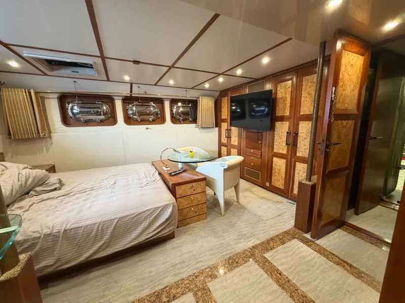 Slide: The Image of Moonen 83' Motor Yacht 1995 - 2