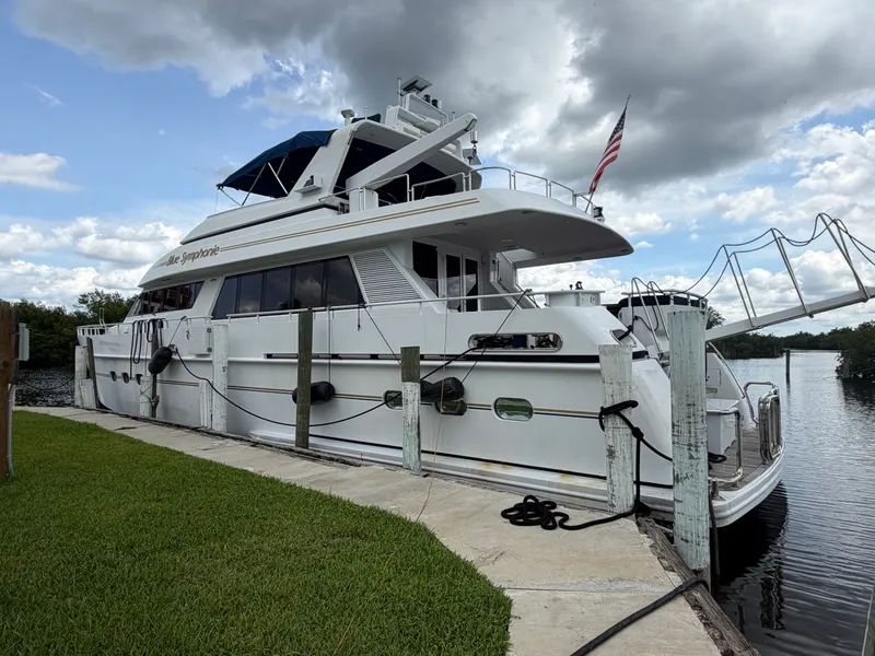 Slide: The Image of Moonen 83' Motor Yacht 1995 - 8