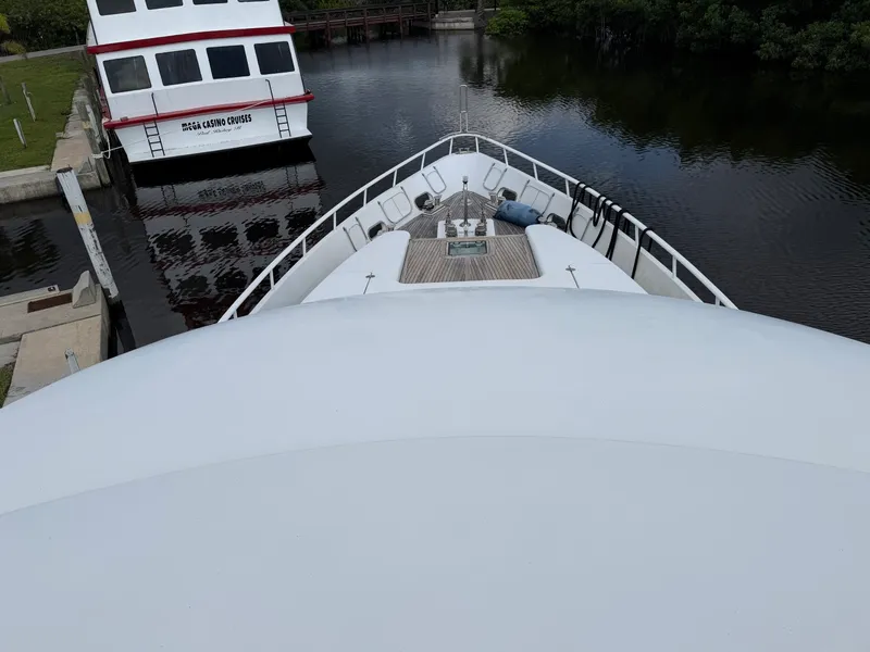 Slide: The Image of Moonen 83' Motor Yacht 1995 - 10