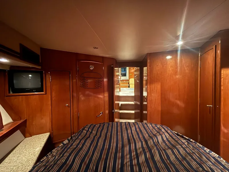 Slide: The Image of Carver Yachts 506 Motor Yacht 2001 - 14