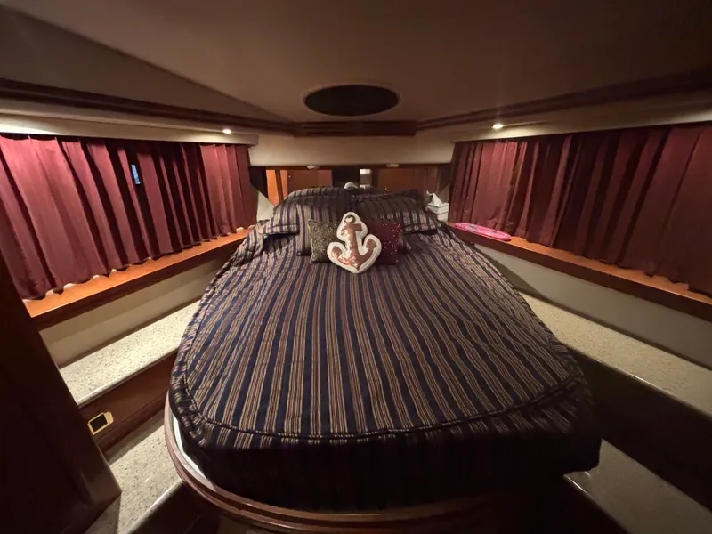Slide: The Image of Carver Yachts 506 Motor Yacht 2001 - 16