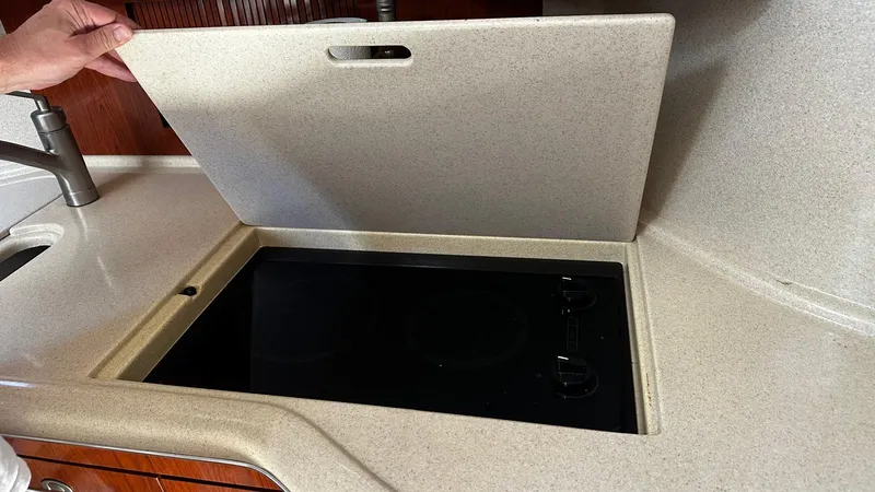 Slide: The Image of Sea Ray 380 Sundancer 2004 - 13