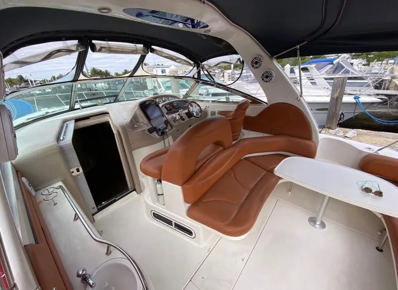 Slide: The Image of Sea Ray 380 Sundancer 2004 - 5
