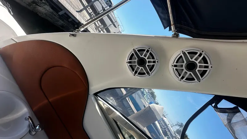 Slide: The Image of Sea Ray 380 Sundancer 2004 - 9