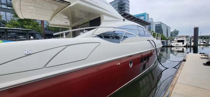 Slide: The Image of Azimut 68S 2007 - 10