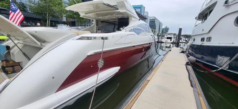 Slide: The Image of Azimut 68S 2007 - 11