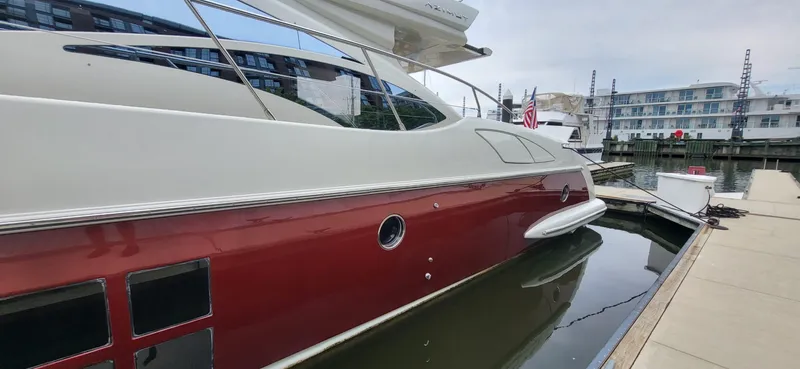 Slide: The Image of Azimut 68S 2007 - 12