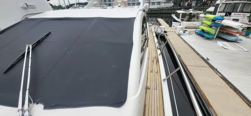 Slide: The Image of Azimut 68S 2007 - 22