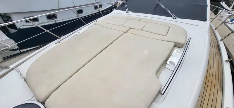 Slide: The Image of Azimut 68S 2007 - 23