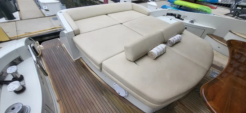 Slide: The Image of Azimut 68S 2007 - 30