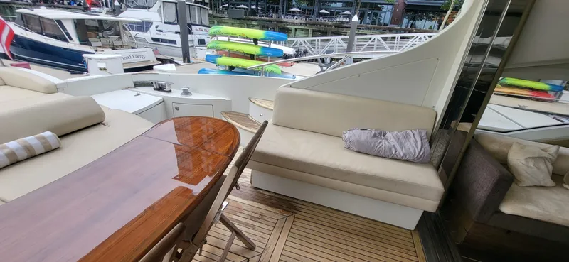 Slide: The Image of Azimut 68S 2007 - 34