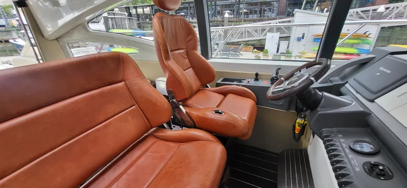 Slide: The Image of Azimut 68S 2007 - 43
