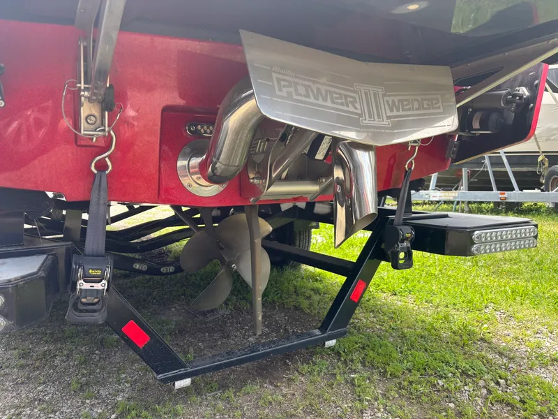 Slide: The Image of Malibu Wakesetter 24 MXZ 2021 - 13