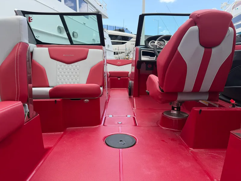 Slide: The Image of Mastercraft X24 2023 - 16