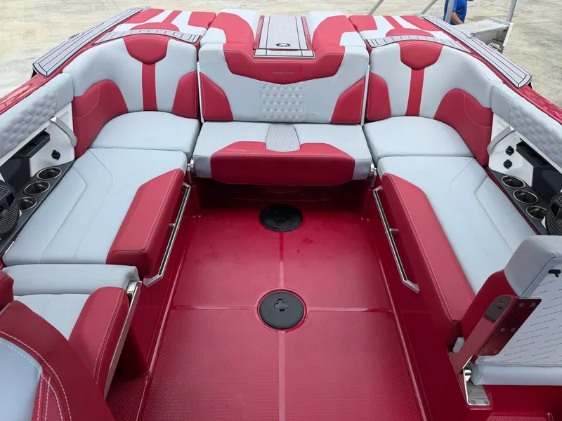 Slide: The Image of Mastercraft X24 2023 - 2