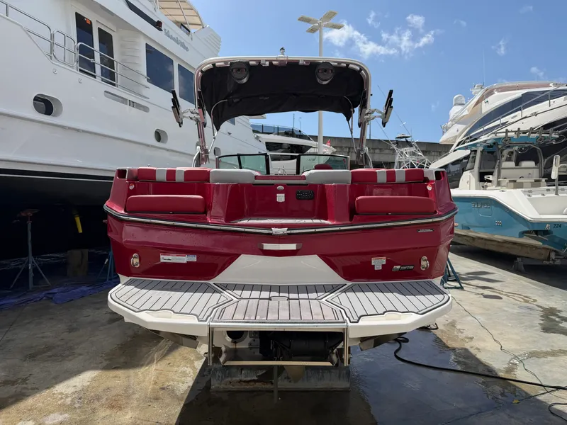 Slide: The Image of Mastercraft X24 2023 - 21