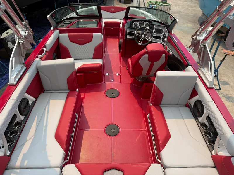 Slide: The Image of Mastercraft X24 2023 - 4