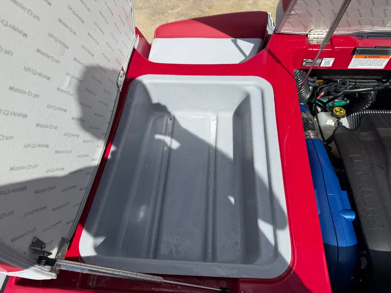 Slide: The Image of Mastercraft X24 2023 - 6