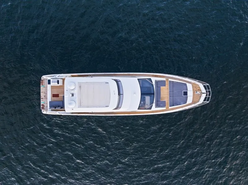 Slide: The Image of Azimut 660 Flybridge 2017 - 10