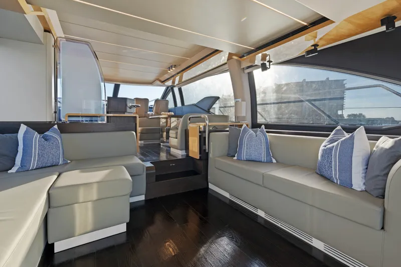 Slide: The Image of Azimut 660 Flybridge 2017 - 22