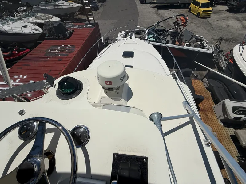 Slide: The Image of Boston Whaler 350 Defiance 2002 - 17