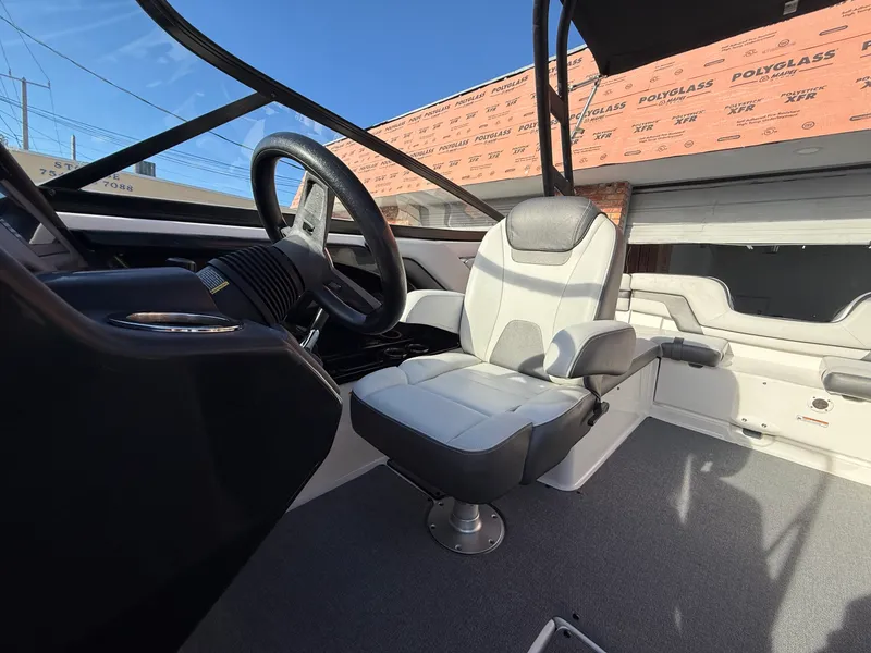 Slide: The Image of Yamaha AR240 2020 - 15