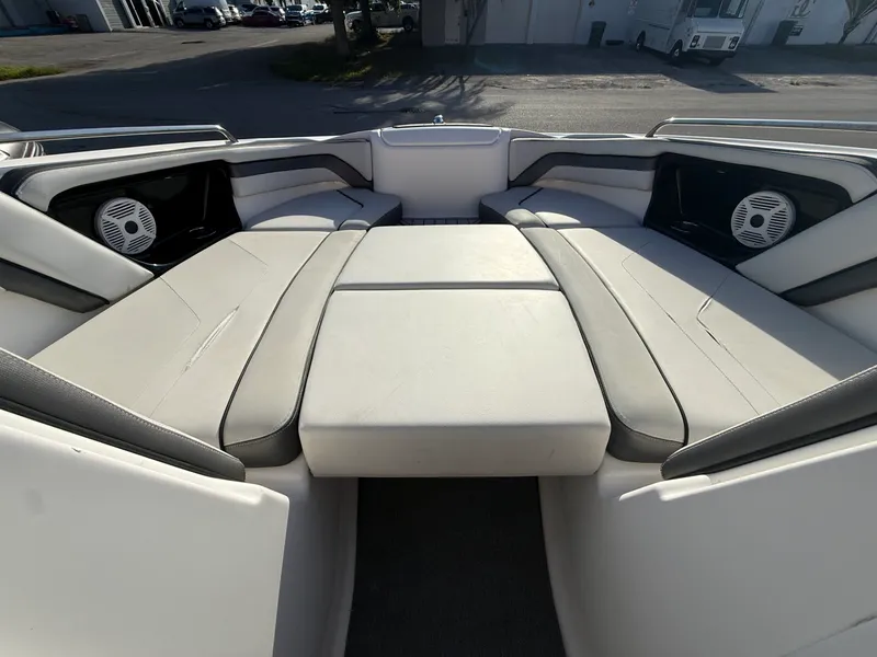 Slide: The Image of Yamaha AR240 2020 - 17