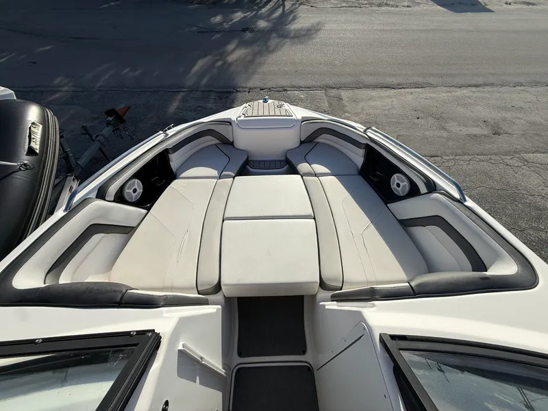Slide: The Image of Yamaha AR240 2020 - 2