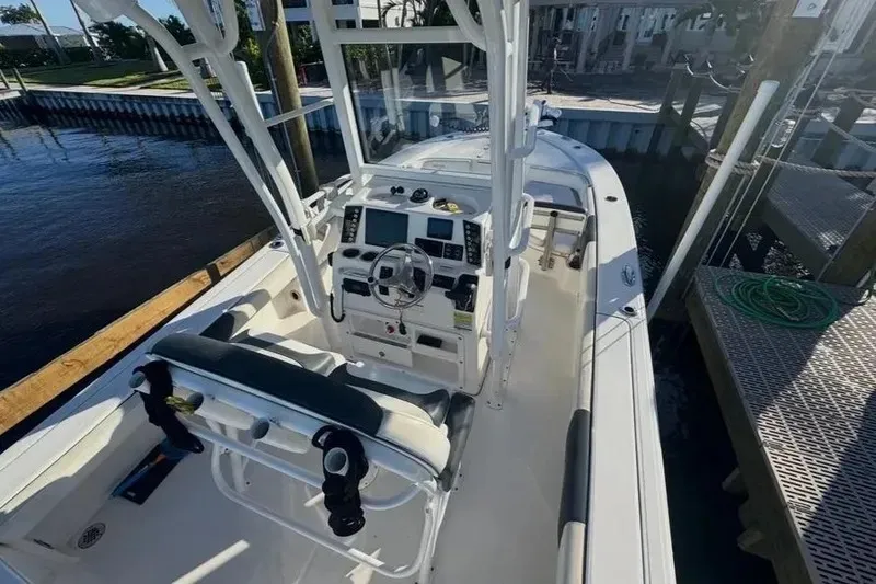 The Image of Robalo 246 Cayman 2020 - 0
