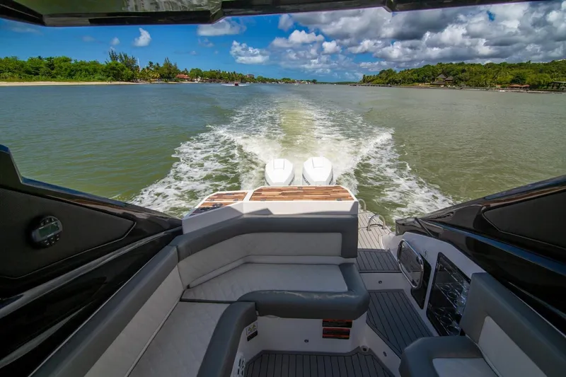 Slide: The Image of L'Acqua Royale LR280 GRAN CABRIO 2024 - 8
